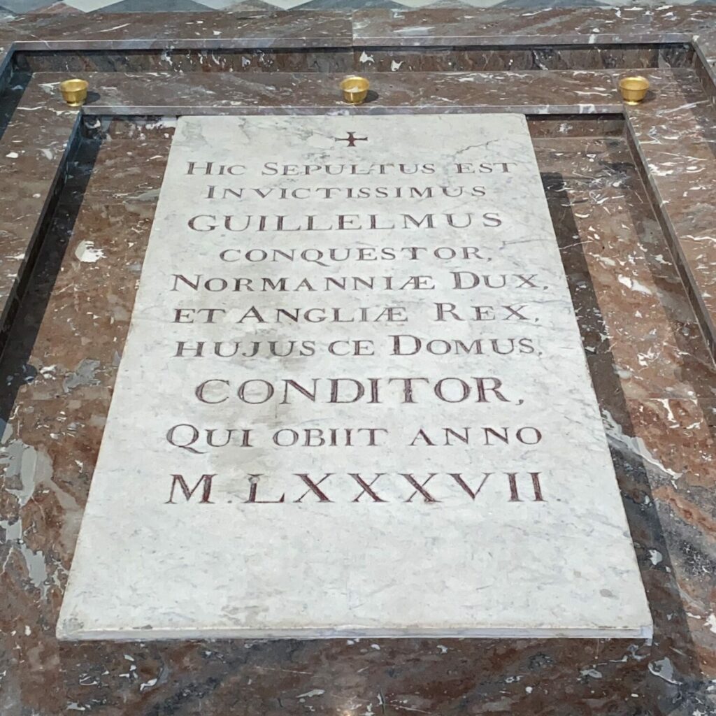 la tomba di guglielmo I il conquistatore_Caen_Normandia